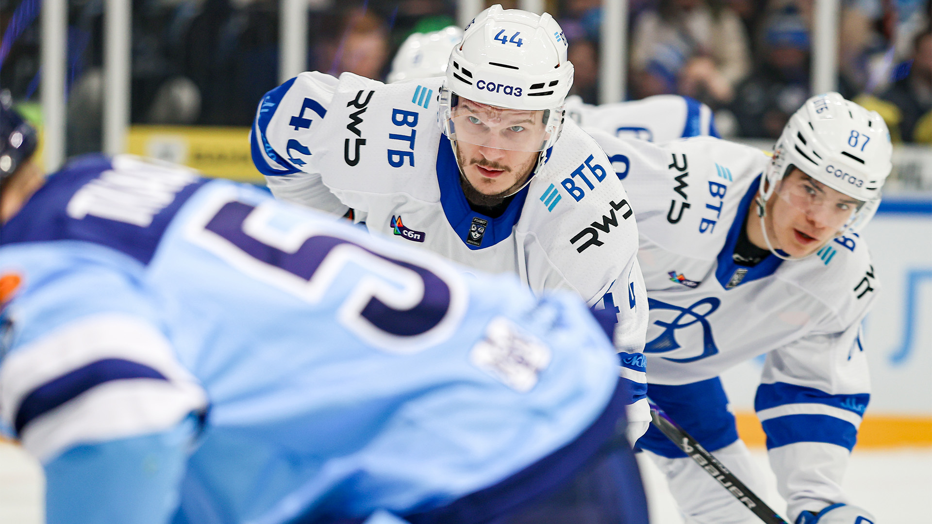 Золотое большинство. «Динамо» обыгрывает «Сибирь»