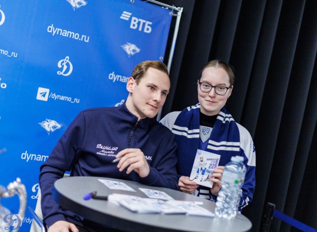 01.11.2025. Автограф-сессия Никиты Иванова и Егора Ахманаева