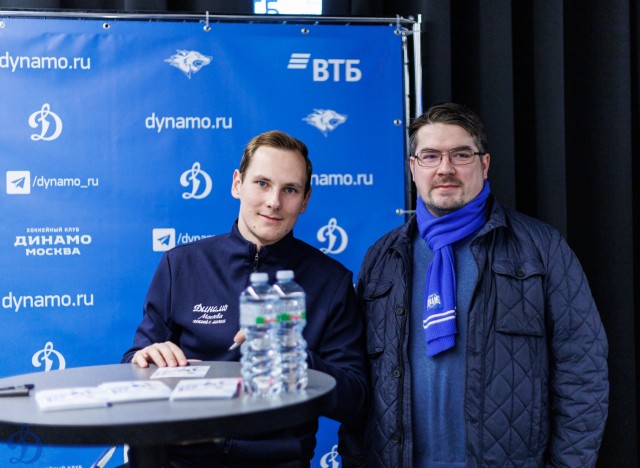 01.11.2025. Автограф-сессия Никиты Иванова и Егора Ахманаева