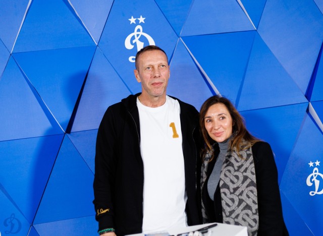 08.11.2025 Автограф-сессия Романа Березовского