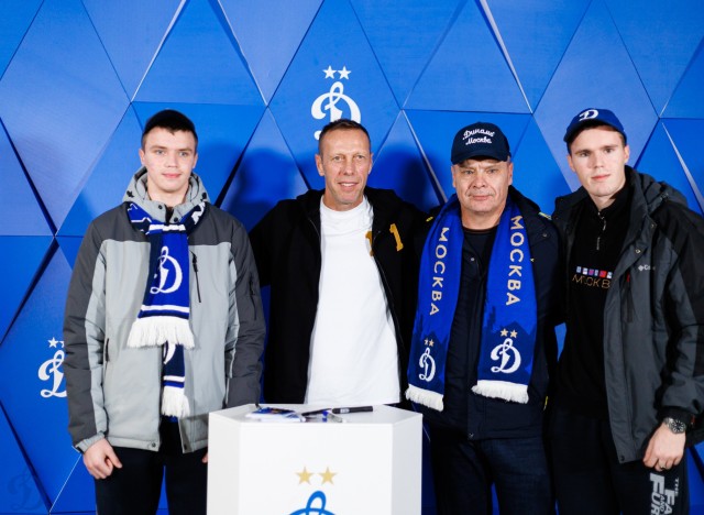 08.11.2025 Автограф-сессия Романа Березовского