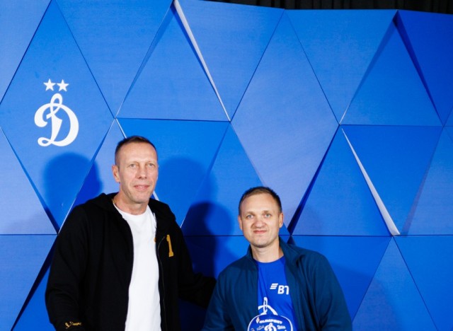 08.11.2025 Автограф-сессия Романа Березовского