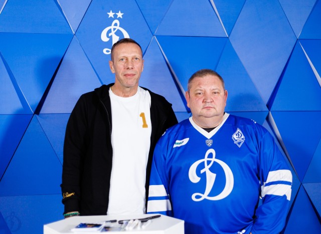 08.11.2025 Автограф-сессия Романа Березовского