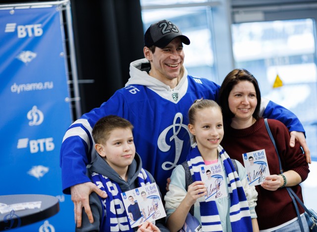 09.03.2026 Автограф-сессия Ильи Лейбина и Максима Пушненкова