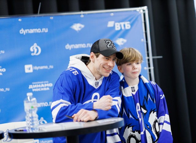 09.03.2026 Автограф-сессия Ильи Лейбина и Максима Пушненкова