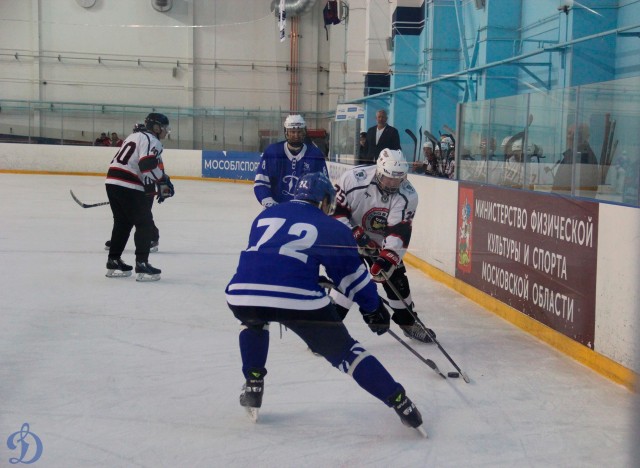 Открытие памятного монумента В.С.Мышкину и матч ветеранов