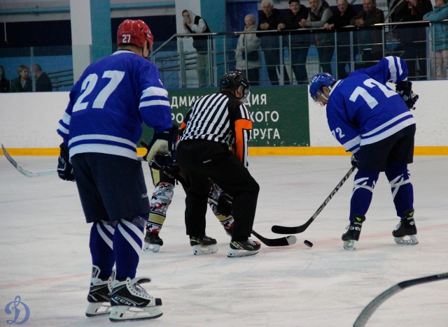 Открытие памятного монумента В.С.Мышкину и матч ветеранов