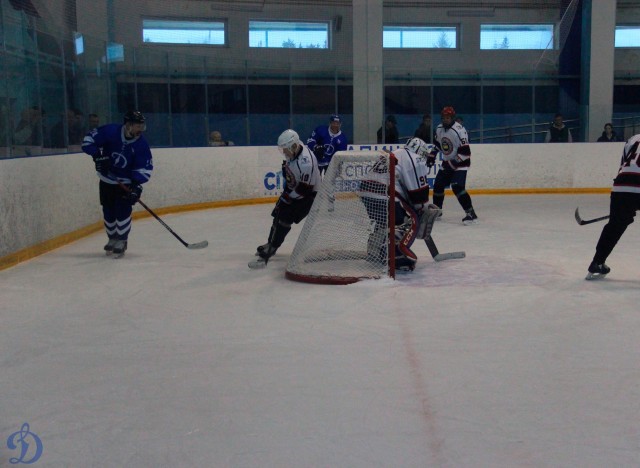 Открытие памятного монумента В.С.Мышкину и матч ветеранов