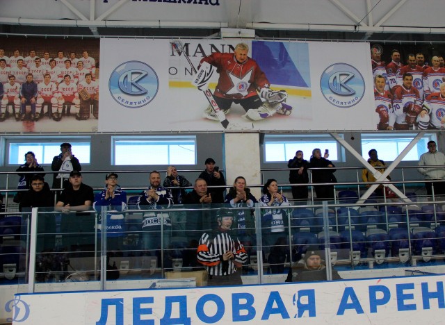 Открытие памятного монумента В.С.Мышкину и матч ветеранов