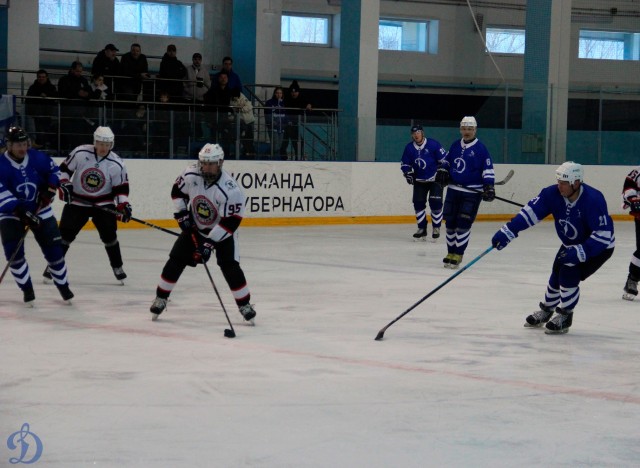 Открытие памятного монумента В.С.Мышкину и матч ветеранов