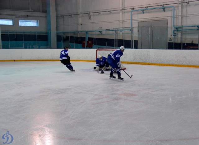 Открытие памятного монумента В.С.Мышкину и матч ветеранов