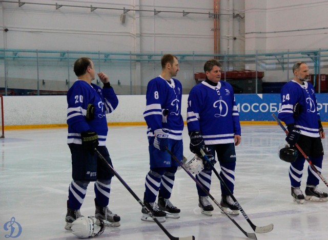 Открытие памятного монумента В.С.Мышкину и матч ветеранов