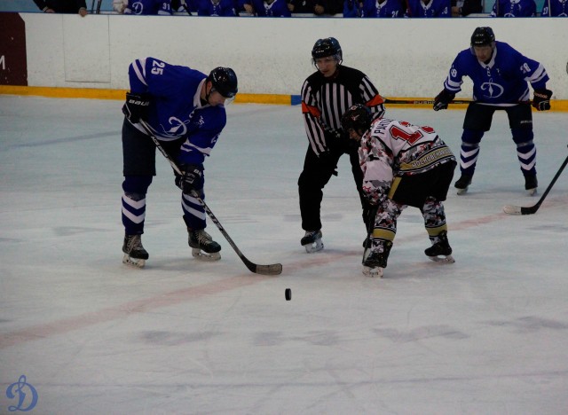 Открытие памятного монумента В.С.Мышкину и матч ветеранов