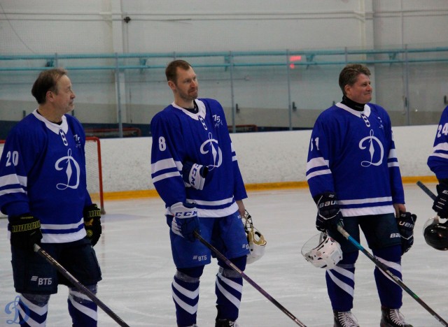 Открытие памятного монумента В.С.Мышкину и матч ветеранов