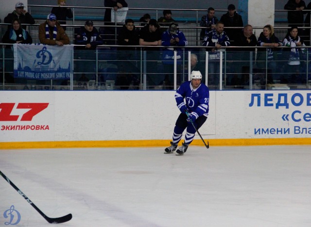 Открытие памятного монумента В.С.Мышкину и матч ветеранов