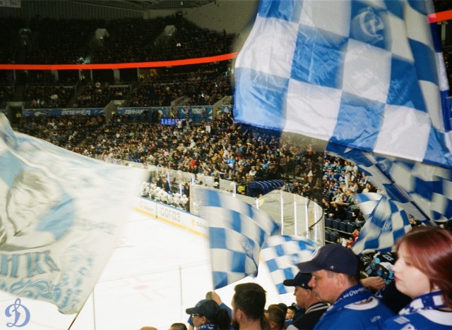 1/8 плей-офф Кубка Гагарина. «Динамо-Минск» — «Динамо» Москва в пленочных кадрах