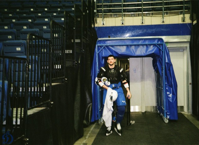 1/8 плей-офф Кубка Гагарина. «Динамо-Минск» — «Динамо» Москва в пленочных кадрах