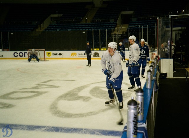 1/8 плей-офф Кубка Гагарина. «Динамо-Минск» — «Динамо» Москва в пленочных кадрах