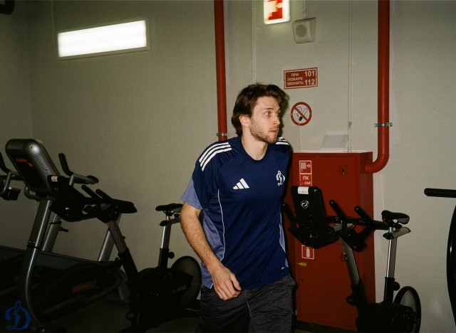 1/8 плей-офф Кубка Гагарина. «Динамо-Минск» — «Динамо» Москва в пленочных кадрах