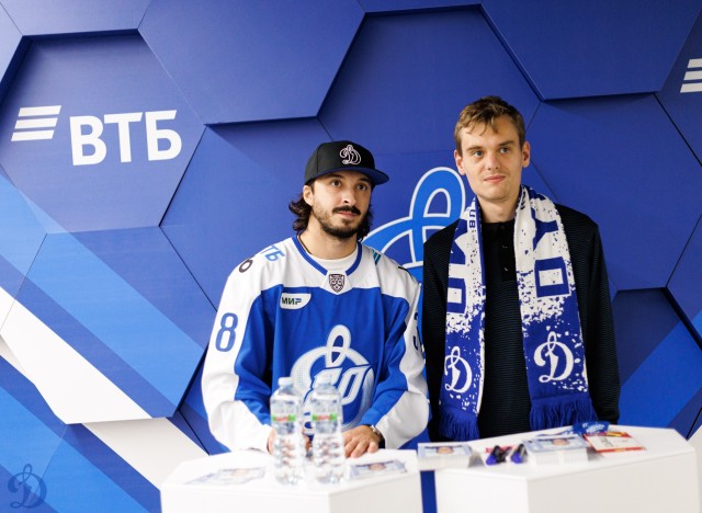 01.10.2026 Автограф-сессия Никиты Тертышного