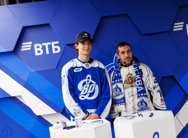 07.10.2026. Автограф-сессия Егора Римашевского